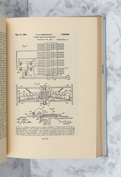 (PERFORMANCE ART). (WOMEN INVENTORS). GREENEWALT, Mary Hallock. Nourathar: The Fine Art of Color Light Playing.