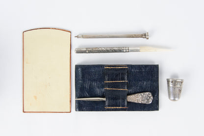 (ETUI). (BOOK-LIKE OBJECTS). Ladies Companion.