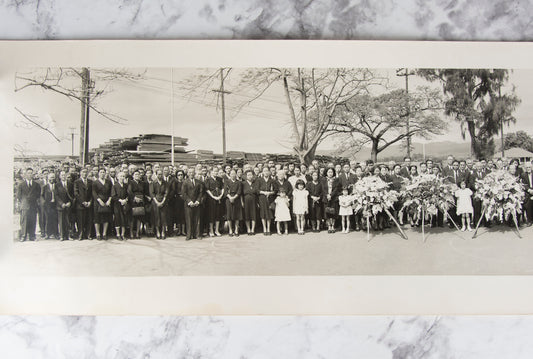 (PHOTOGRAPHY). (JAPANESE AMERICAN). TANIGAWA PHOTO STUDIO. Panoramic photo of the funeral of Tsuyo Kinoshita.