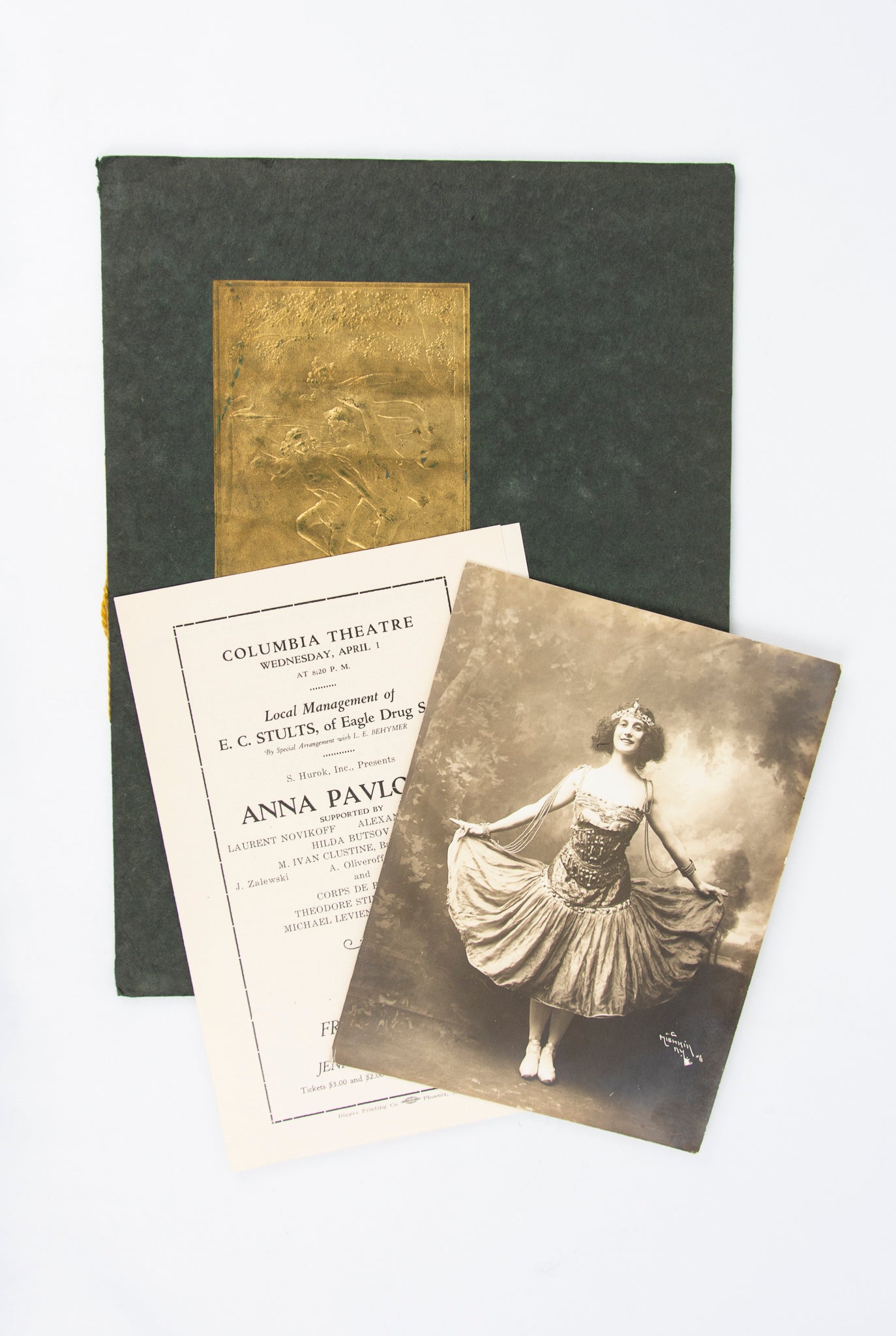 (PERFORMANCE ART). (PAVLOVA, Anna). [Program and ephemera related to Anna Pavlova's farewell tour in the United States].